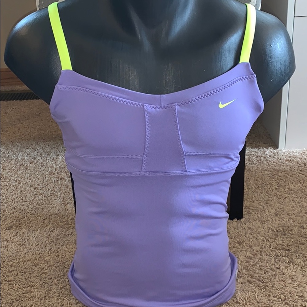Nike dri-fit tank top size small
